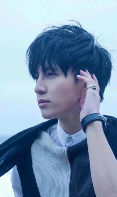 薛之谦八卦小爆料视频,揭秘明星背后的故事  第1张